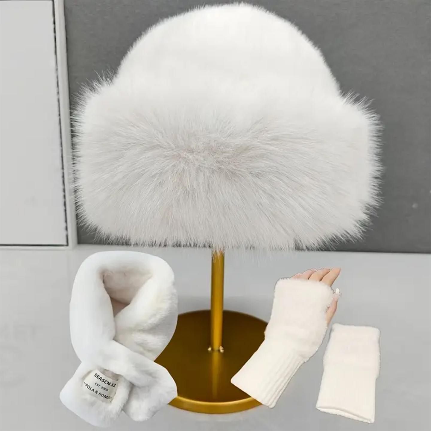 3-delt sett med lue, skjerf og hansker