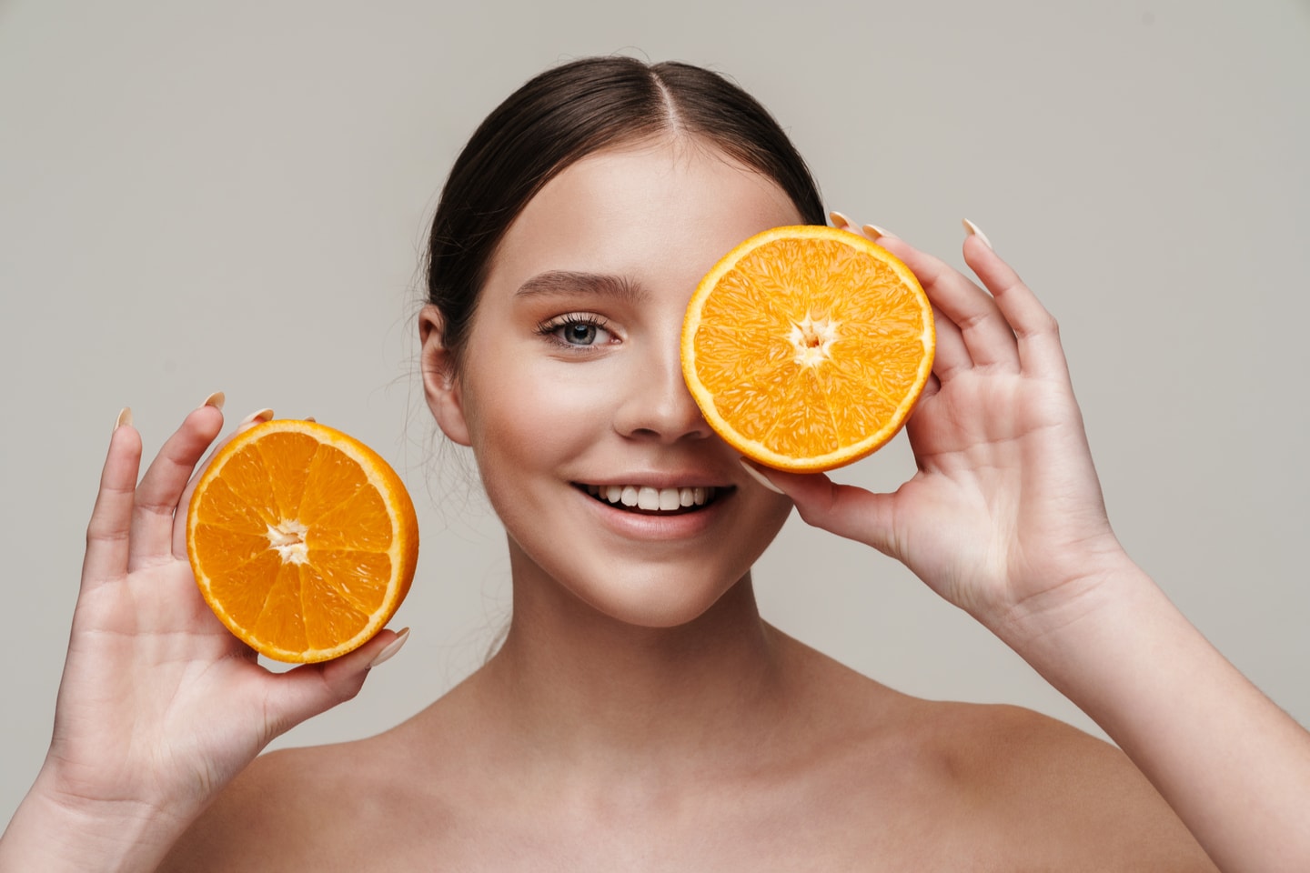 Ansiktsbehandling med vitamin C (1 av 5)