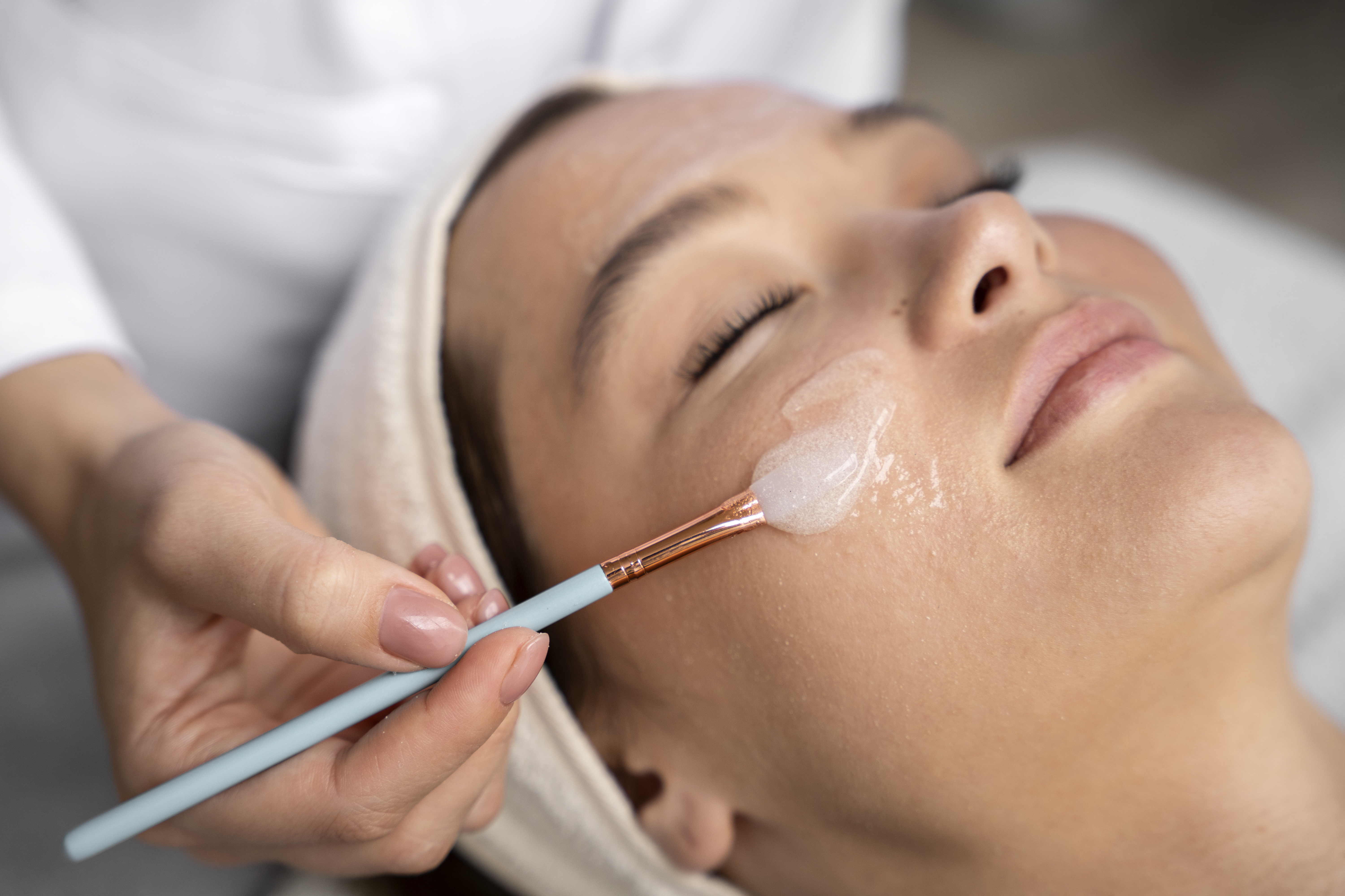 SkinCeuticals peeling hos Dottoressa Clinic, Göteborg