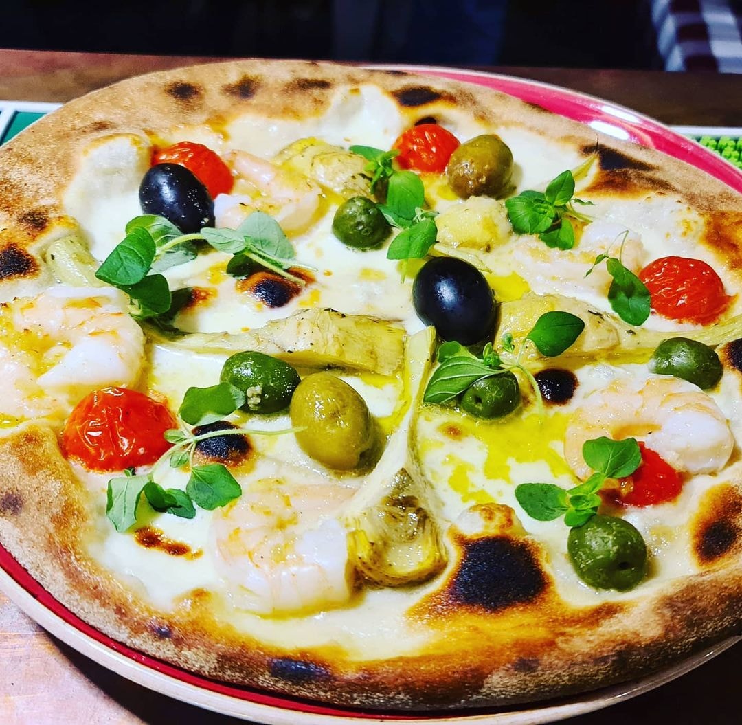 Valfri vedugnsbakad pizza inkl. 1 öl el. läsk hos Trattoria Alessandro (7 av 9)