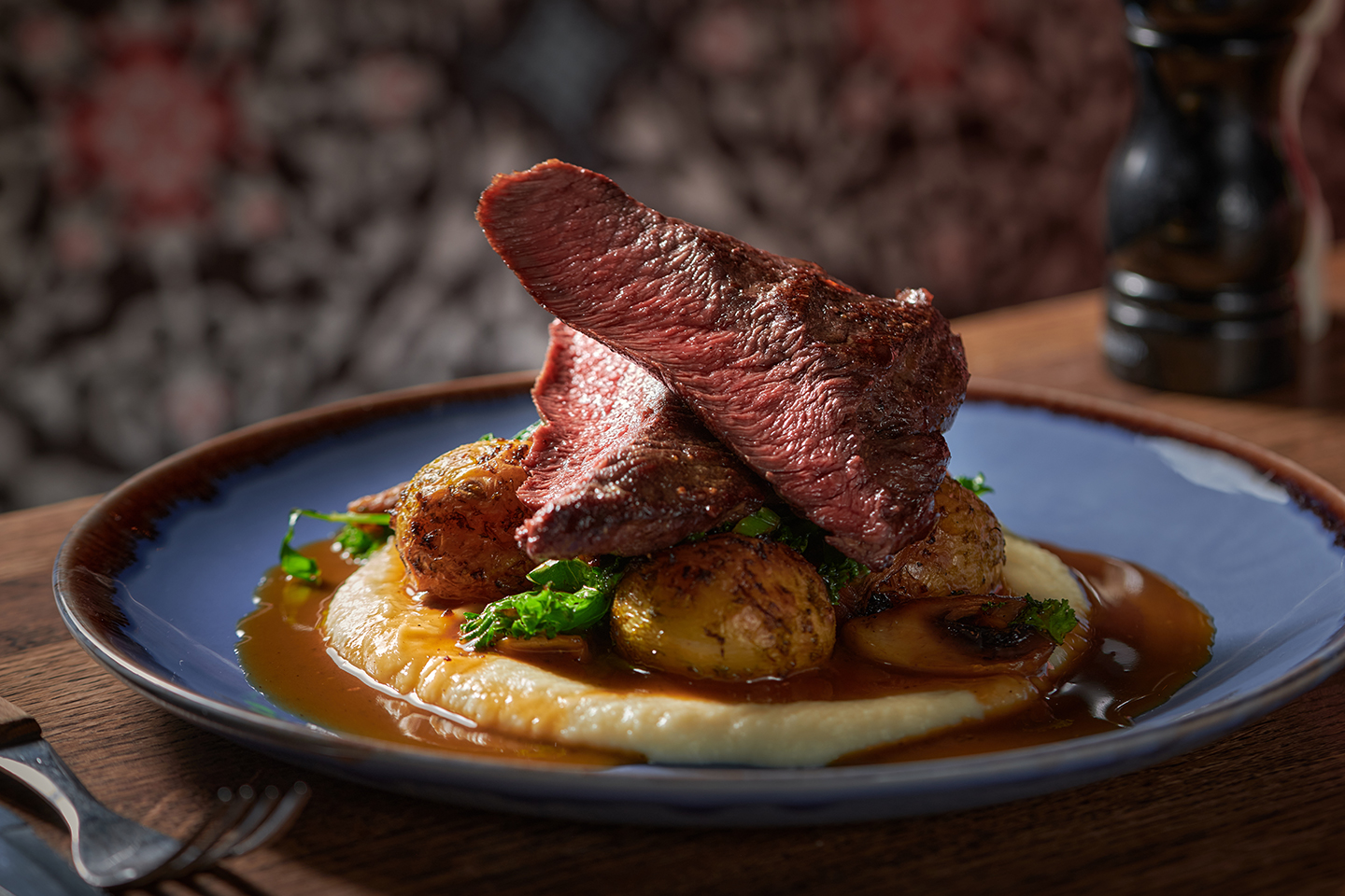 Biffmiddag med dessert for 1-8 personer hos Heim, St. Hanshaugen